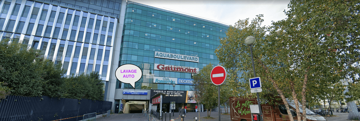 Centre de nettoyage voiture Paris 15 - Lavage auto Aquaboulevard à Paris - À la main